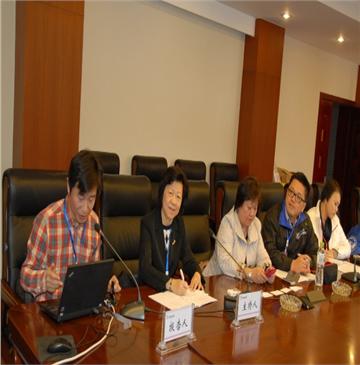 �����컪�Ľ�ѧ������̳12��1�������һ�ֻ᳡���Ÿ�